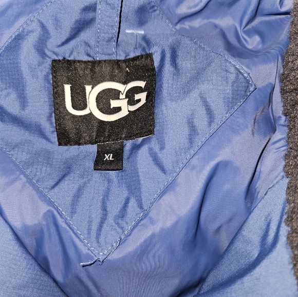 Ugg puffer jacket xl - Picture 2 of 3